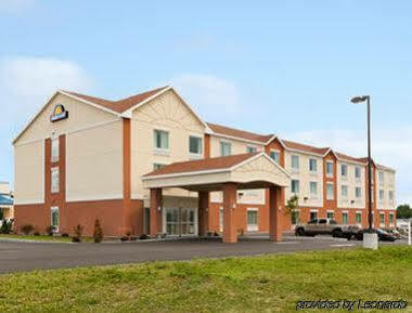 Evans Mills Days Inn By Wyndham Watertown Fort Drum מראה חיצוני תמונה